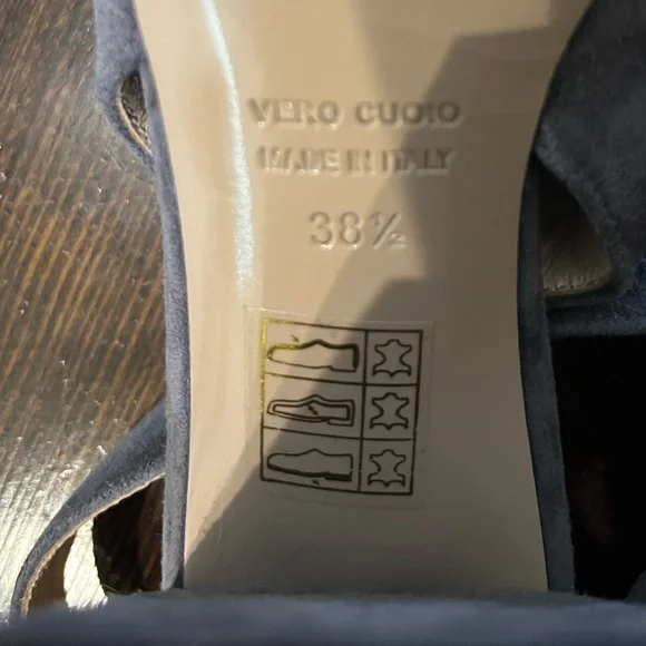 Barney’s New York Vero Cuoio Gray Pumps - Picture 5 of 5